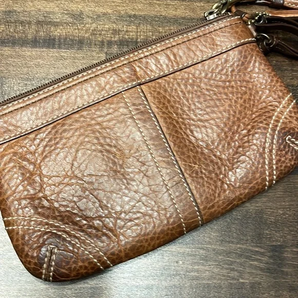 Vintage authentic Coach mini leather wristlet - Picture 4 of 10